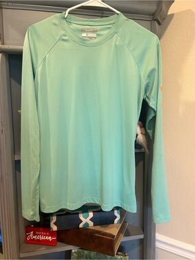 Columbia Seafoam Green Long Sleeve Performance Tee